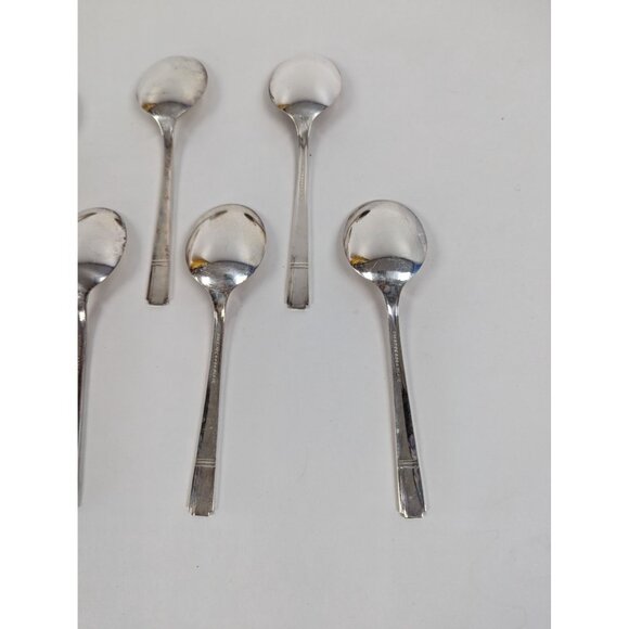 Oneida GRENOBLE Prestige Silverplate Flatware Silverware Set 8 Soup Spoons - Picture 5 of 7
